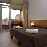 מלון Miramonti 3*
